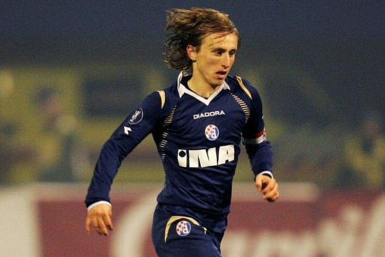Luka Modric saat masih bermain untuk Dinamo Zagreb di Liga Kroasia. (AFP/FOOTBALL TRIBE)